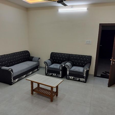 Shiv Shakti Homestay Ujjain Esterno foto